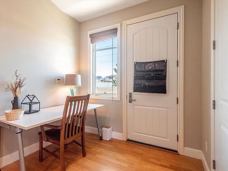 21 S Claremont St #13 — Photo 3