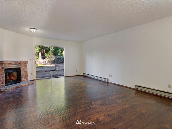 2nd image of 708 10th St NE #C