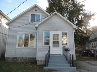 924 Chatham St NW, Grand Rapids, MI 49504