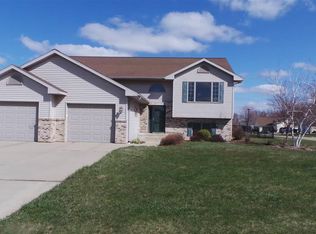 763 Harris St, Lake Crystal, MN 56055