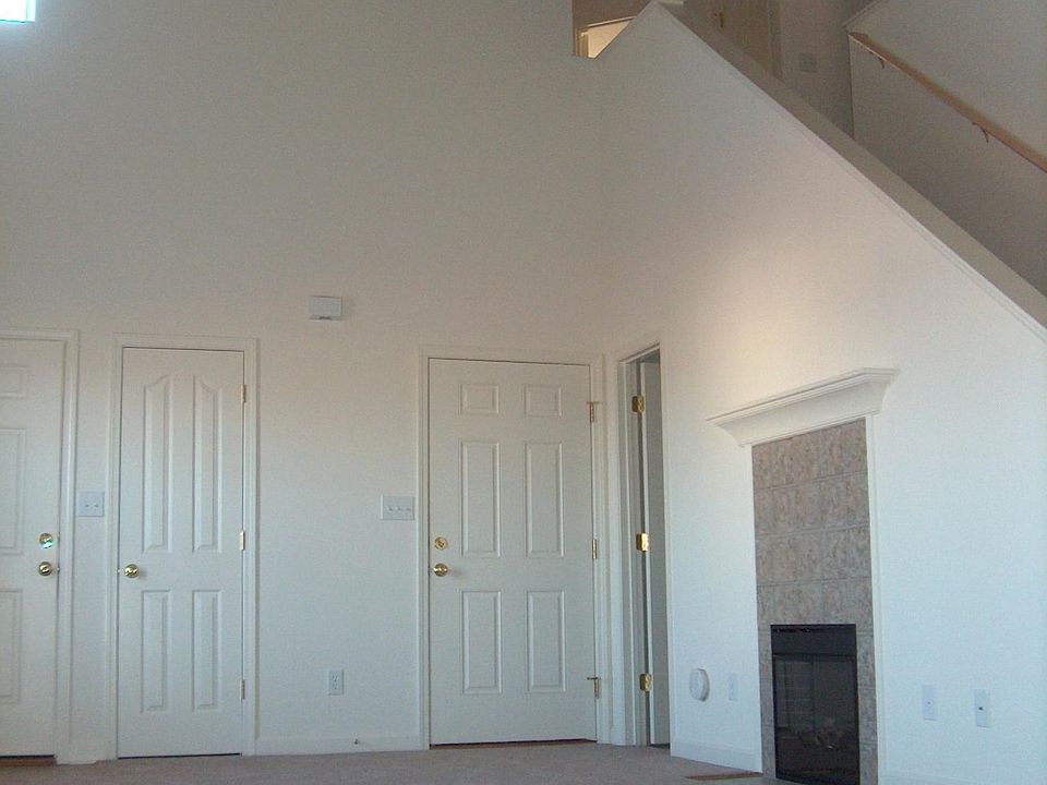 2nd image of 212 Clusters Cir