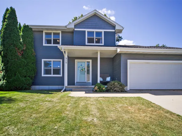 315 NE Cedar Ave, Earlham, IA 50072