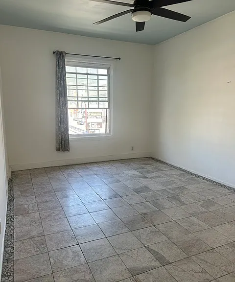 3109 W 6th St #8 — Photo 3