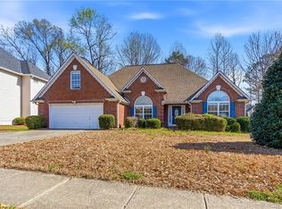 206 Gainsborough Way, Lawrenceville, GA 30044