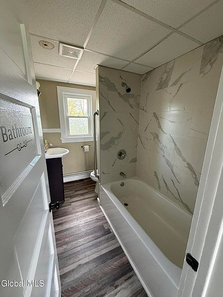 5th image of 2727 Balltown Road