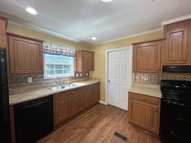 1346 Sandy Ridge Way NE — Photo 10