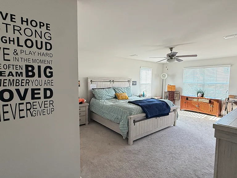 Master Bedroom (King Size adjustable bed)