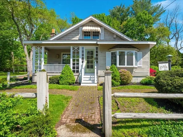 44 Maplewood Ave, Holbrook, MA 02343