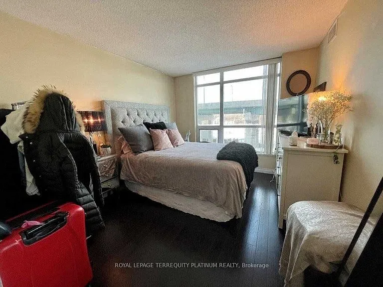 231 Fort York Blvd #628 — Photo 7