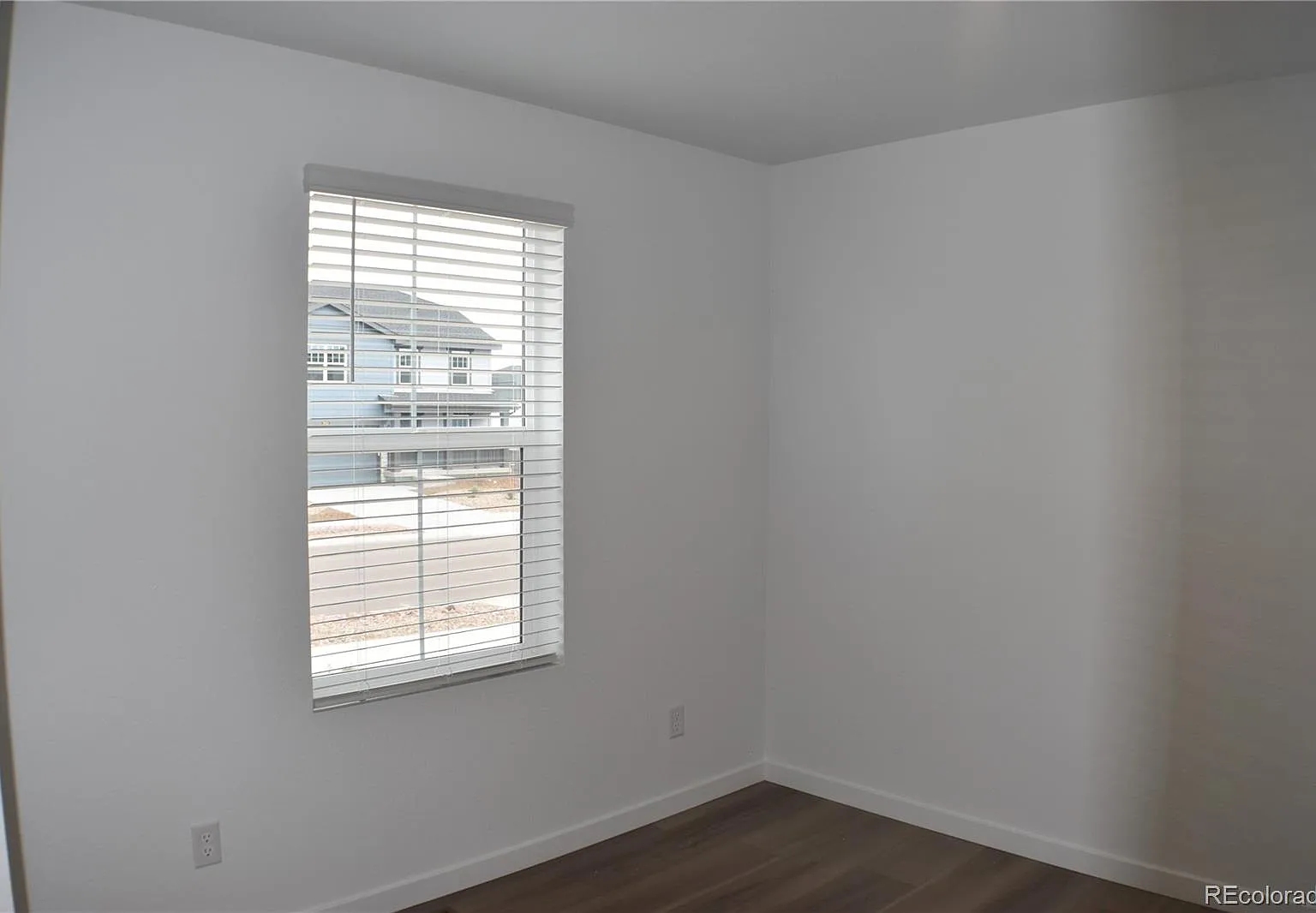 4 bed, 2.5 bath, 2201 sqft, $3,250 — Photo 2