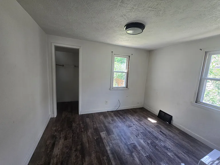 521 S Menlo Ave #2 — Photo 6