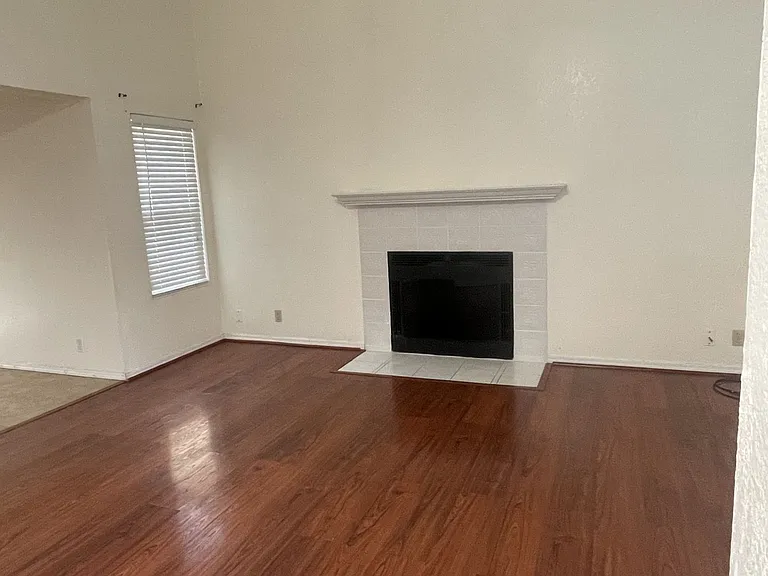 125 Serpentine Dr — Photo 4