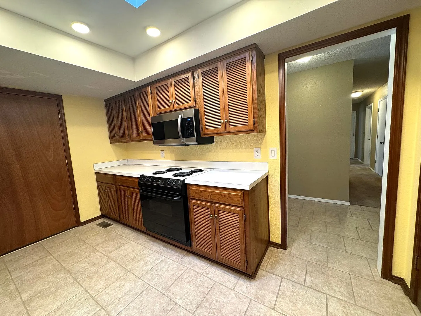 Beautiful 3 Bedroom 2 Bathroom Home in Union School district! — Photo 4