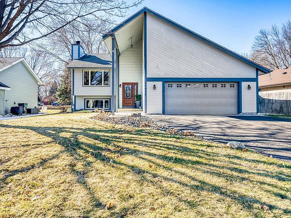 2nd image of 11926 Summerset Ln