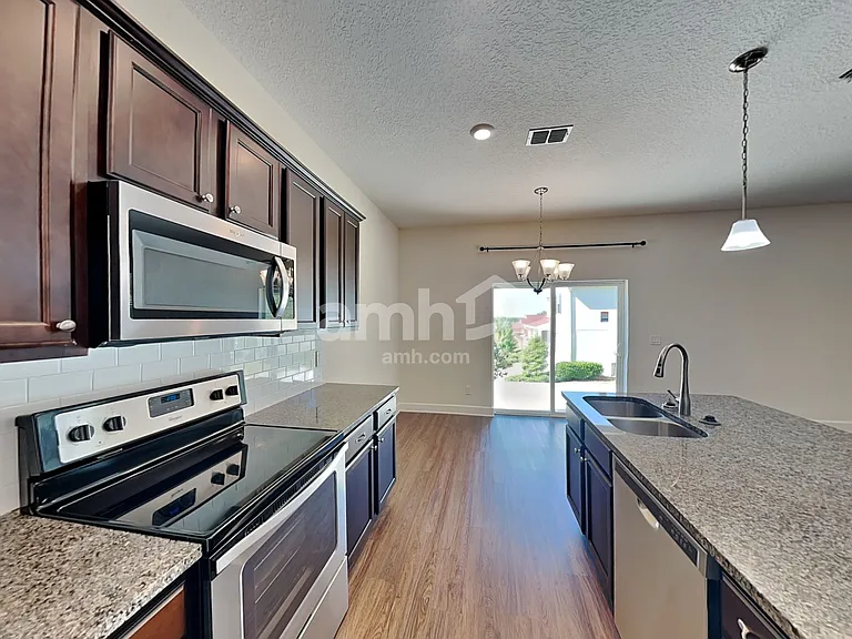 242 Crestrun Loop — Photo 3