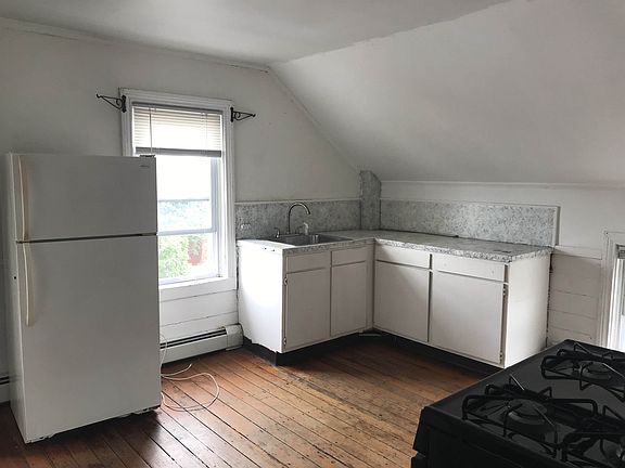 3rd image of 2 Trenton St APT 3