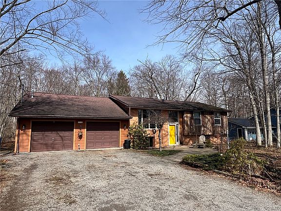 3rd image of 340 Campbell Rd