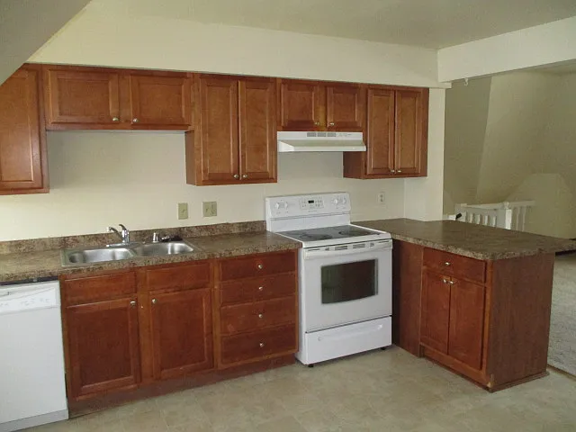 301 N Pinckney St — Photo 8