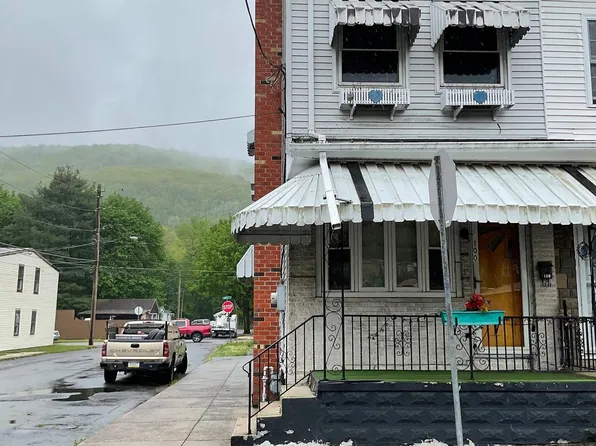 100 Walnut St, Ashland, PA 17921