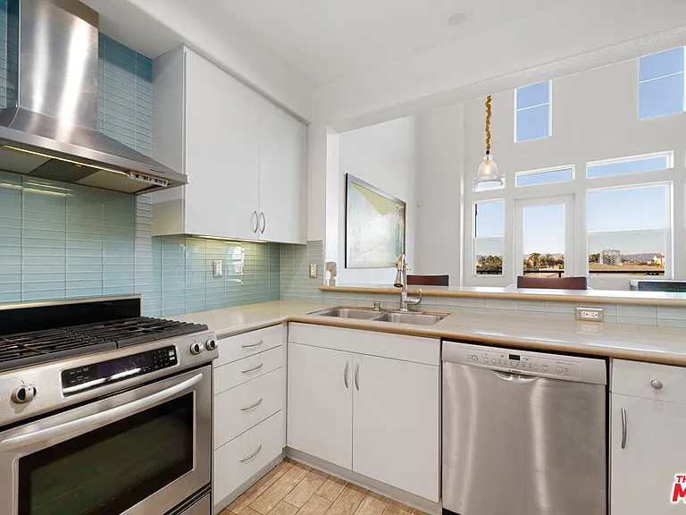 7100 Playa Vista Dr #405 — Photo 8