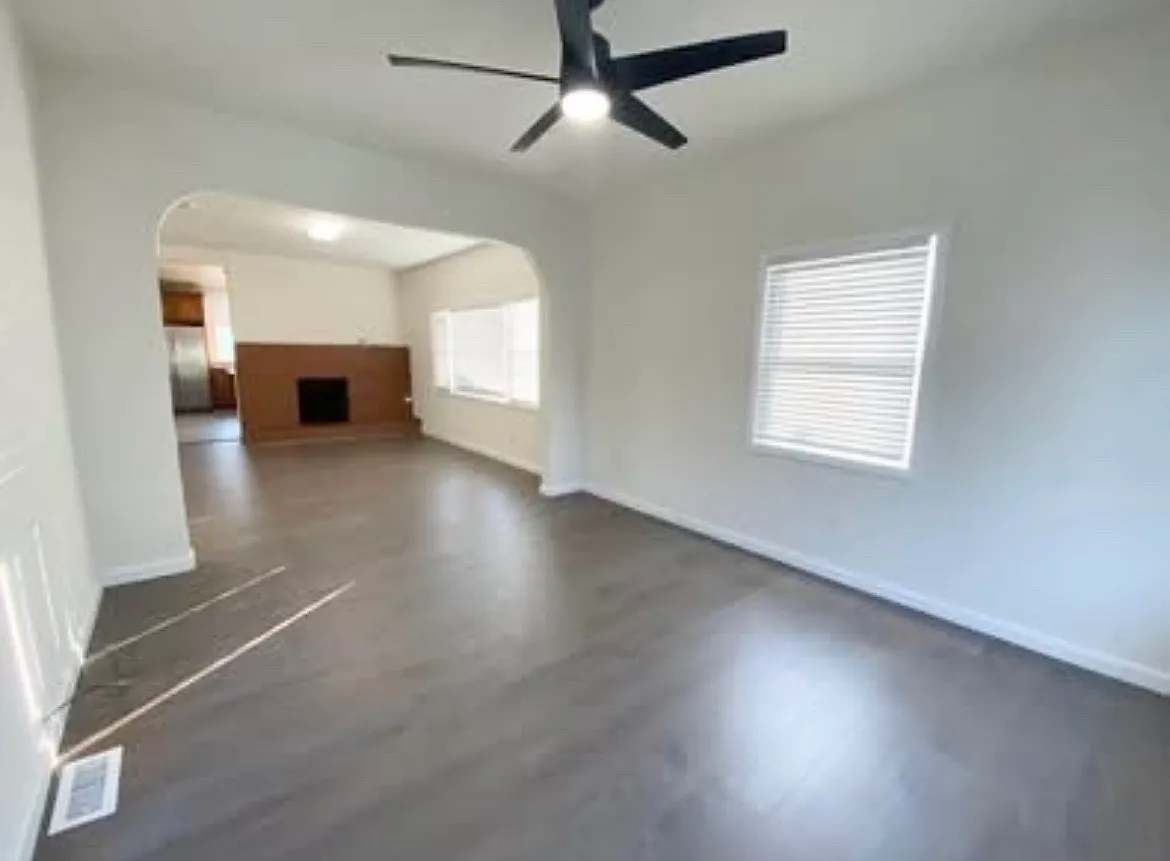 6 bed, 3.5 bath, $1,100 — Photo 3