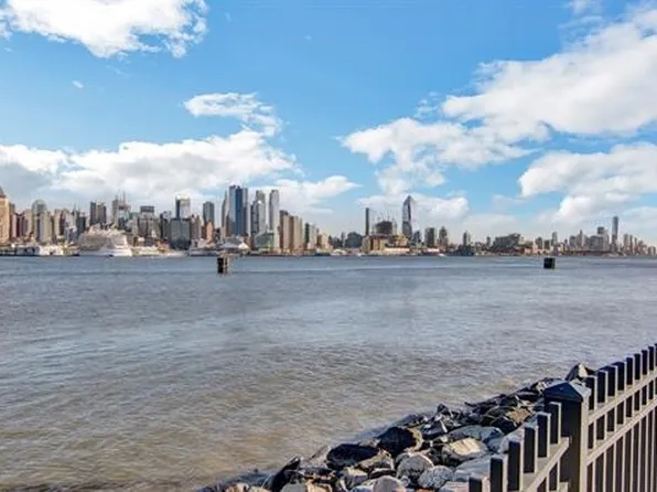 1200 Avenue At Port Imperial image 39 of 41