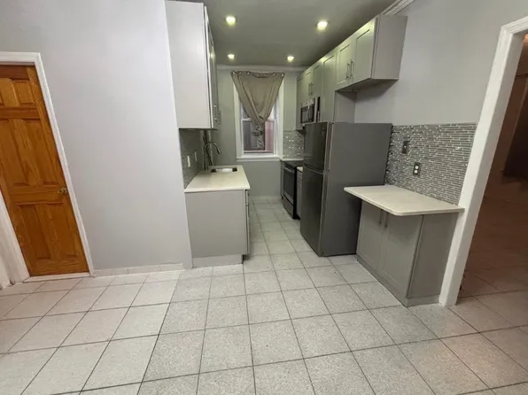 (undisclosed Address), Brooklyn, NY 11223