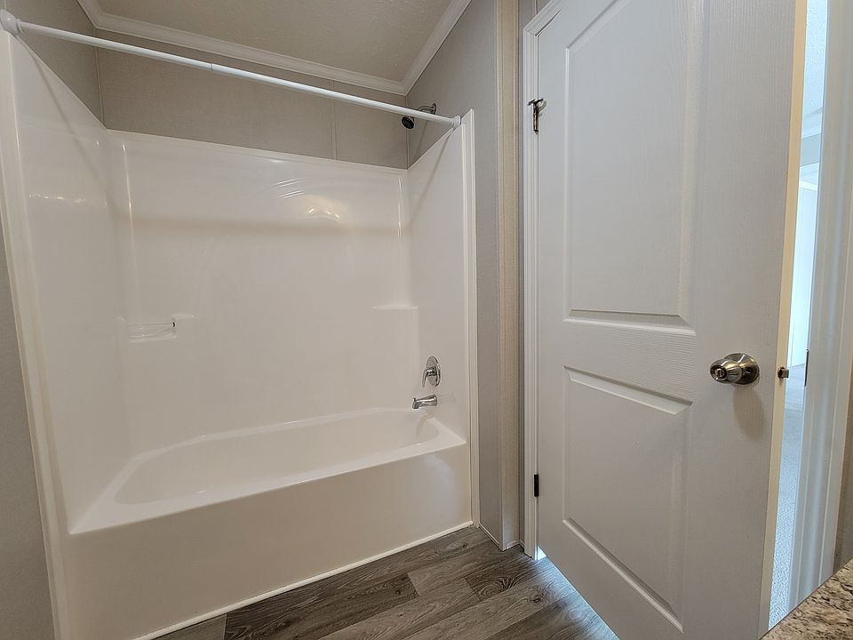 38019 Pardo, photo 16