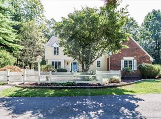 20 Sylvan Crest Dr, Southbury, CT 06488