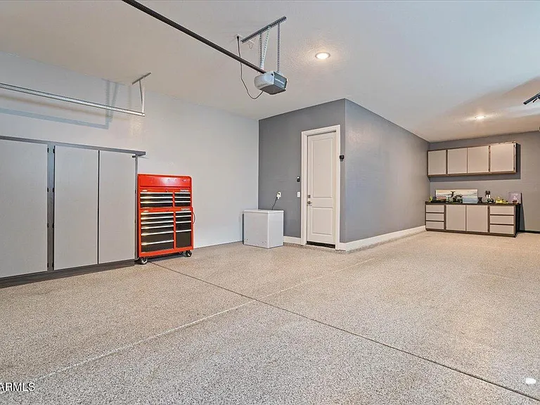 21147 W Hillcrest Blvd — Photo 32