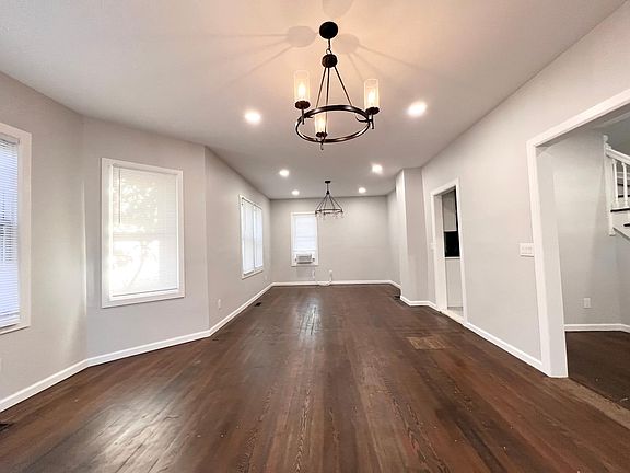 3rd image of 223 Washington Ave #1