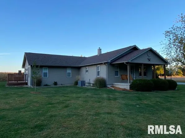 621-1050 E St, Mount Sterling, IL 62353