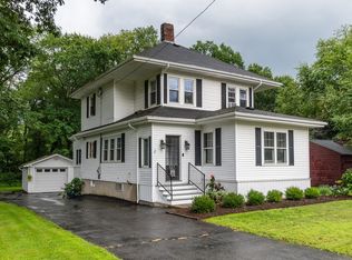 863 School St, Webster, MA 01570