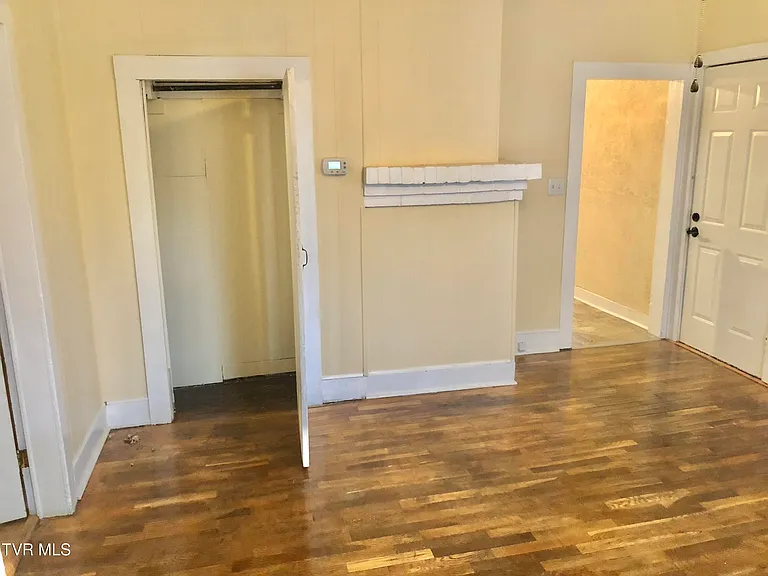 1009 Liberty Cir — Photo 5
