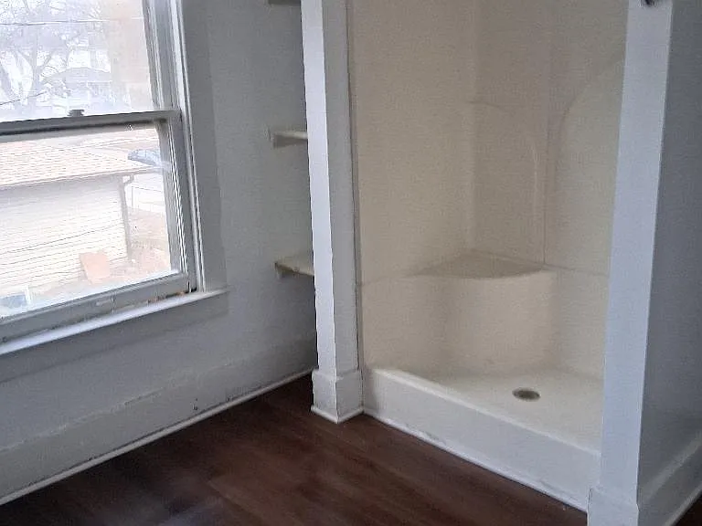 1727 S 15th St — Photo 33