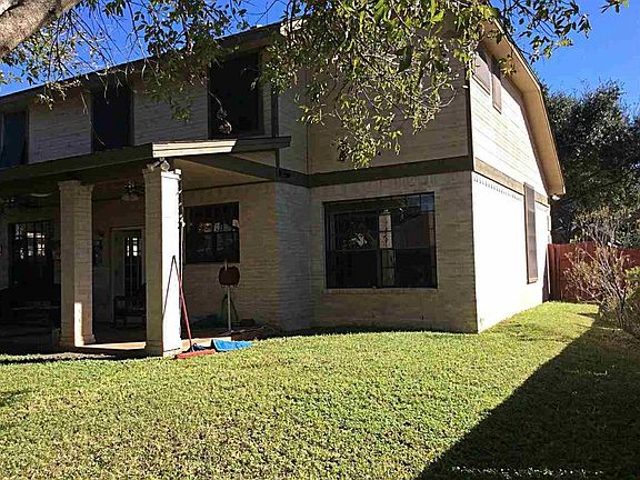 3rd image of 1716 Woodland Dr