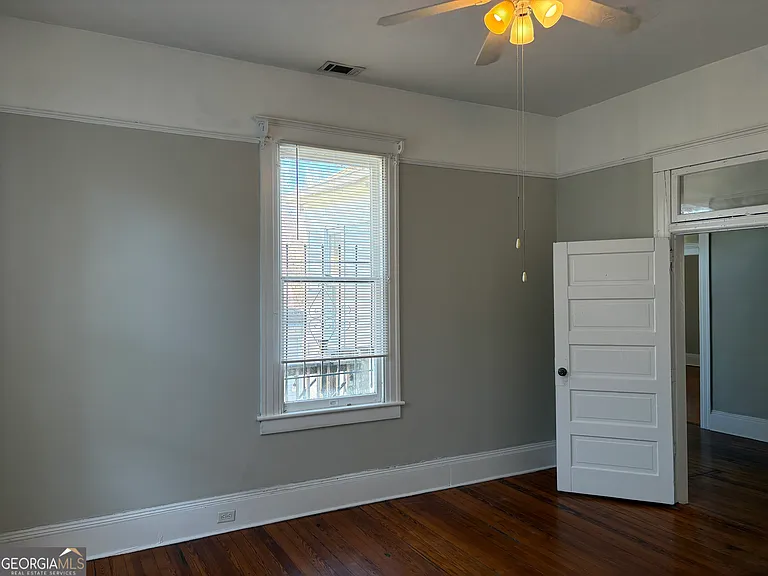 836 E Henry St #C — Photo 25