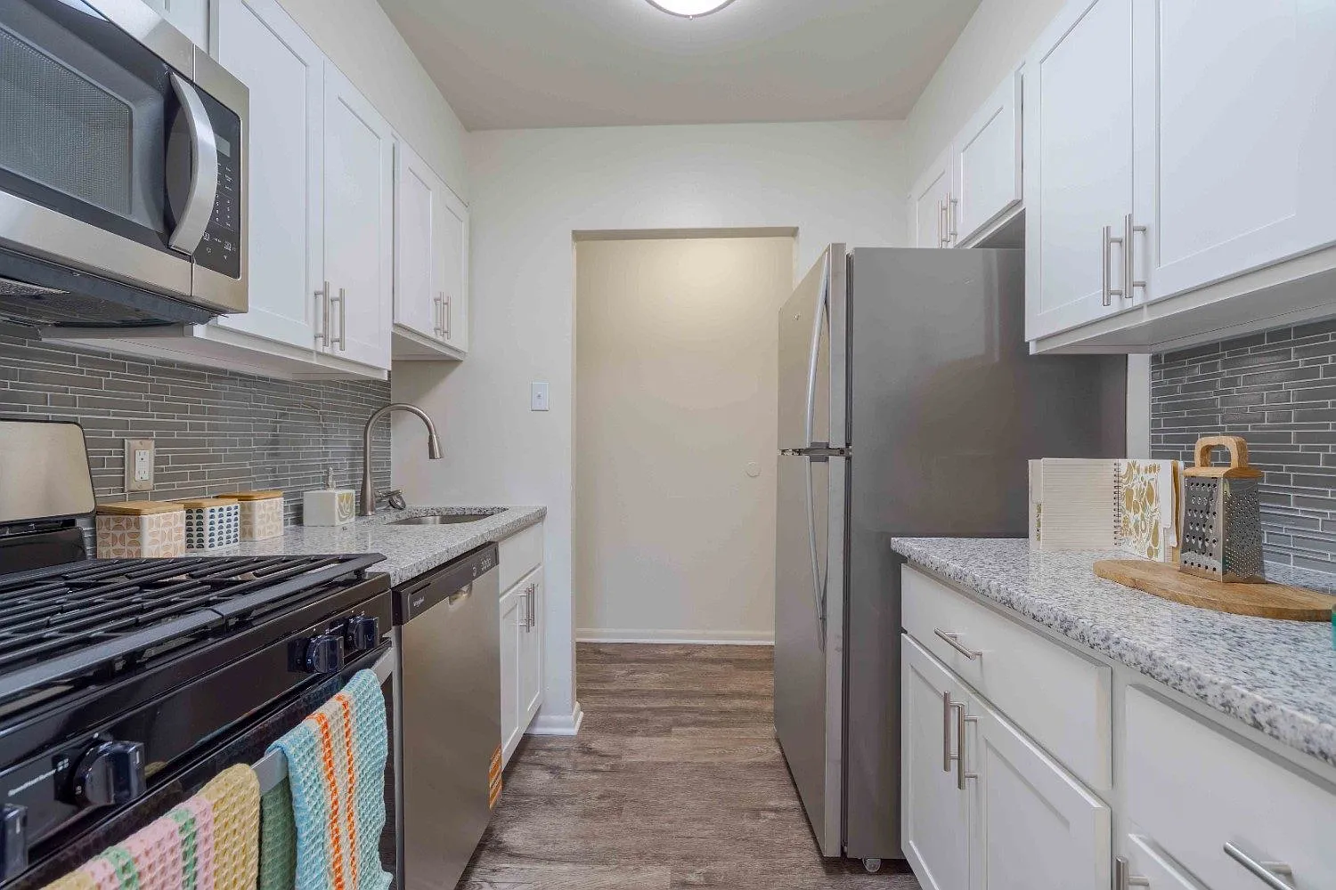 Ridgeview Apartment Homes — Photo 1