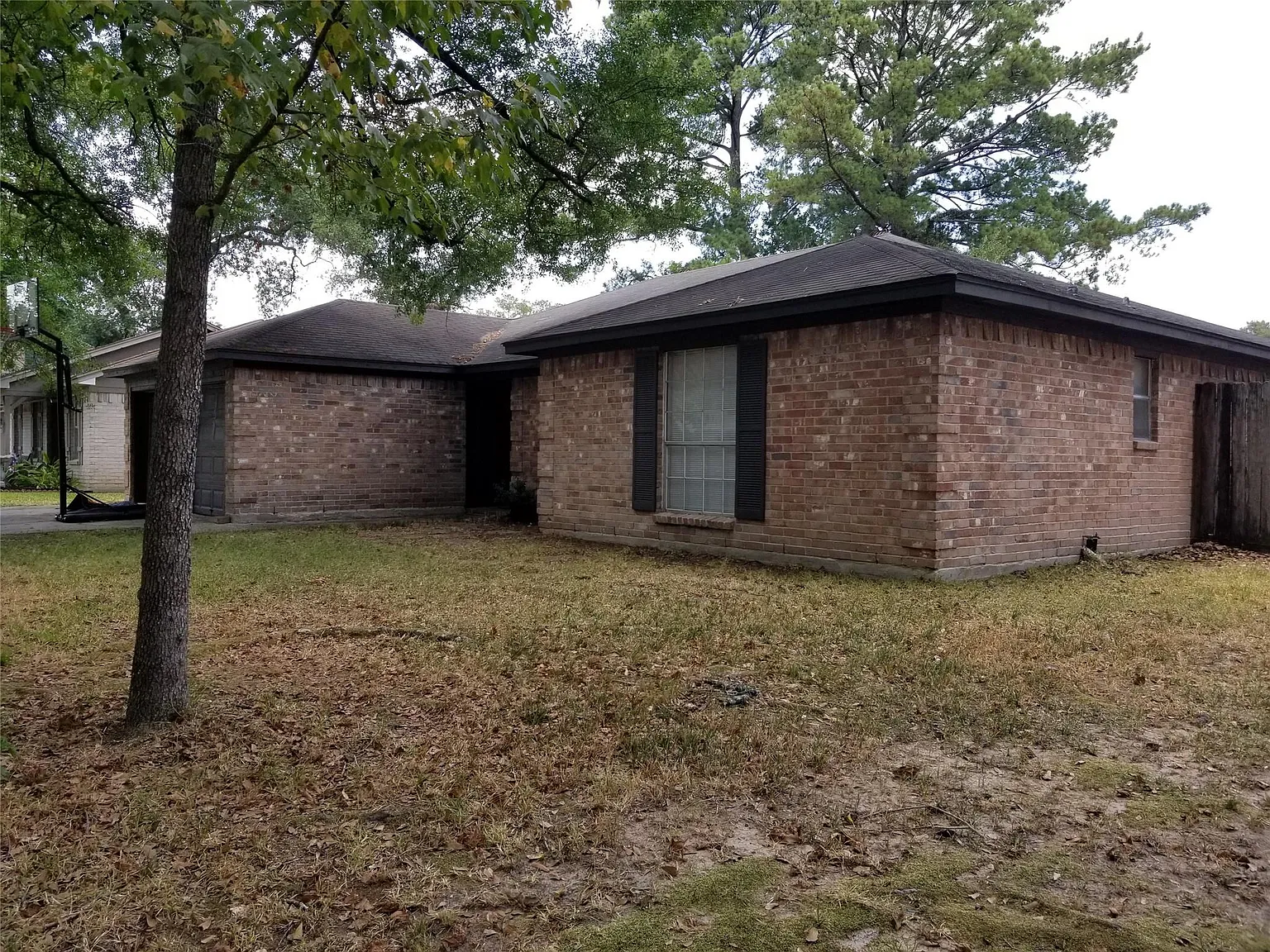 3 bed, 2.0 bath, 1731 sqft, $1,900 — Photo 2