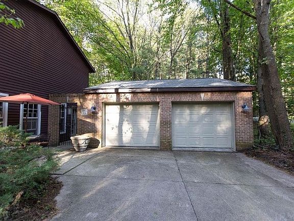 3rd image of 51422 Mansfield Dr