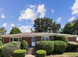373 McCloud Dr, Fort Lee, NJ 07024