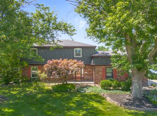 3905 Cove Rd, Columbus, IN 47203