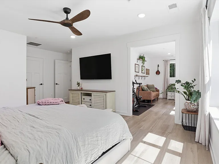 15717 Tierra Dr — Photo 22