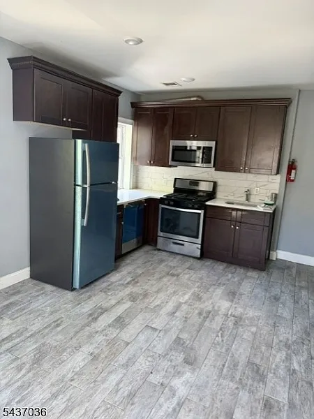 3 bed, 1.0 bath, $2,895 — Photo 1