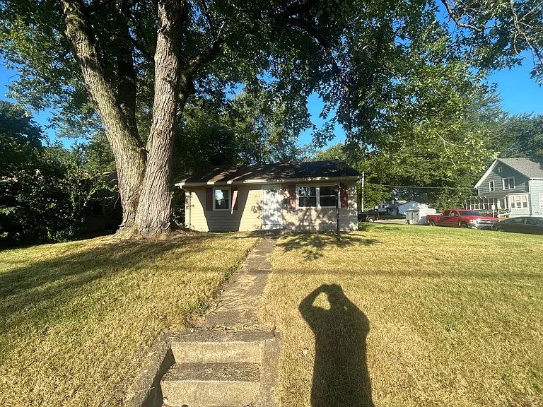2827 Kentucky Ave — Photo 1