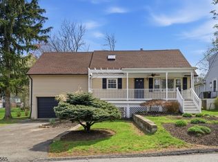 54 Richwood Pl, Denville Twp., NJ 07834