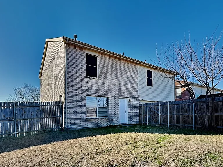 717 Timber Trl — Photo 28
