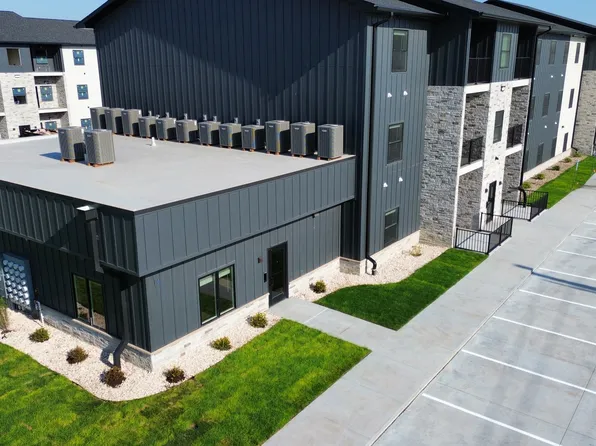 24 Plex By YH Properties, 1011 W 3rd St #846f3c8e1, Kearney, NE 68845