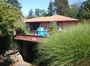 9840 40th Ave SW, Seattle, WA 98136