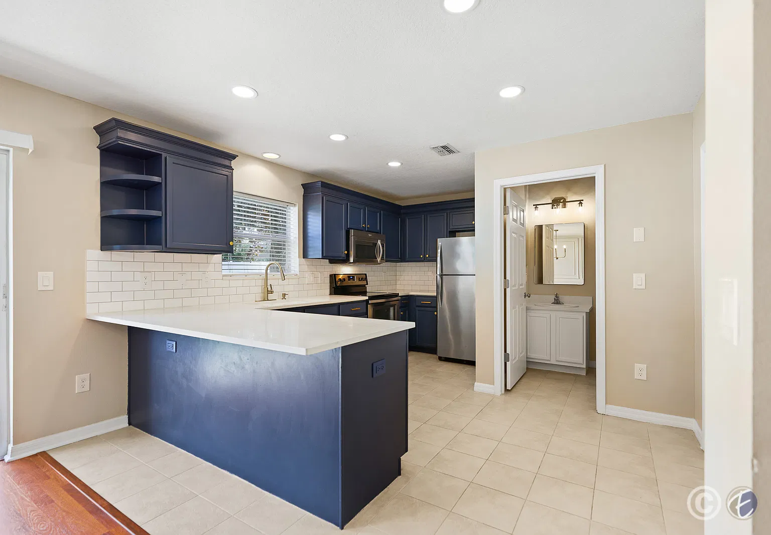 109 Woodknoll Place — Photo 3